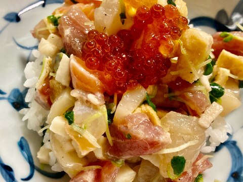 2WAYで味わえる☆韓国風海鮮丼